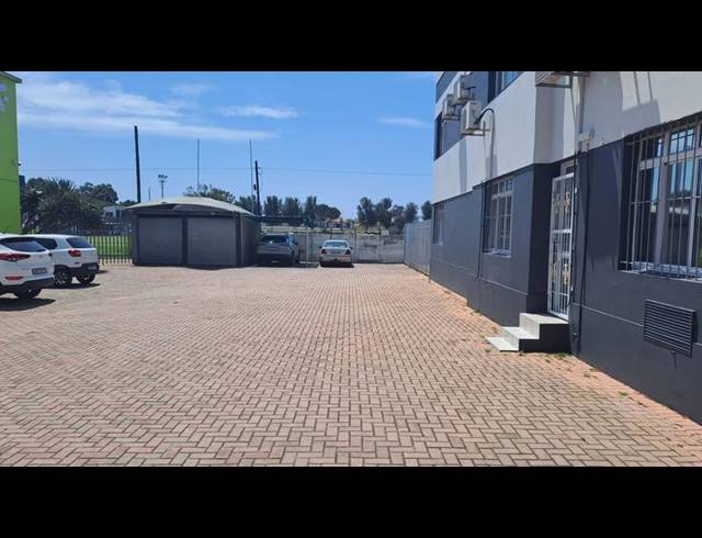 BUSINESS PROPERTY TO RENT IN MILL PARK